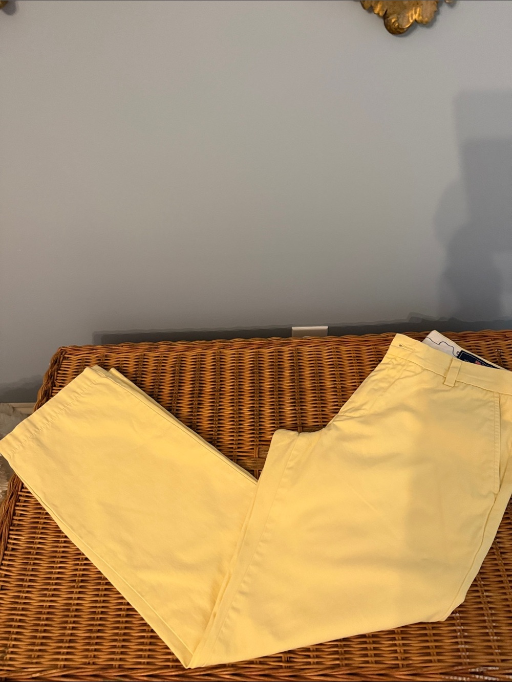 Like New Size 30x30 Vineyard Vines Pale Yellow Men's Chinos